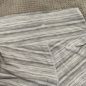 Lululemon leggings - luon material